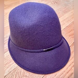 Women's Purple Cloche Hat - Classic Felt Style